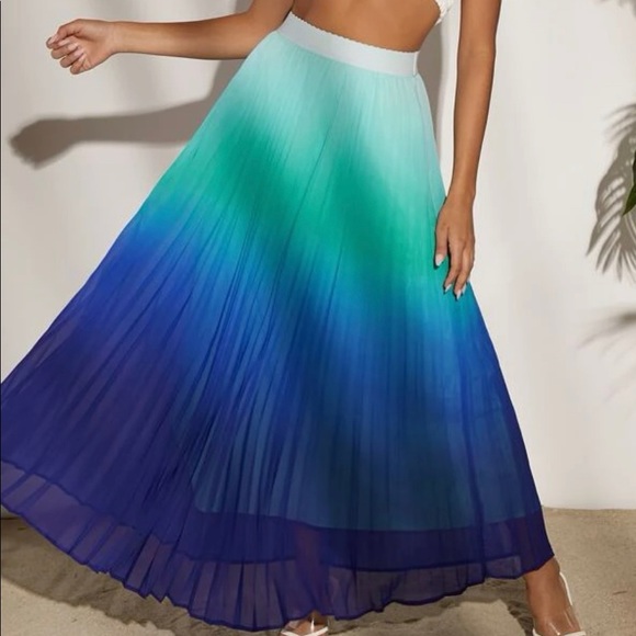 Ombre Tie Dye Pleated Maxi Skirt - Picture 4 of 7